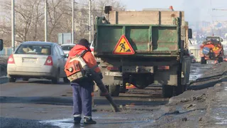 Ямочный ремонт на путепроводе Брянск II спровоцировал пробку