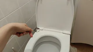 4 ложки — и унитаз как новый: ни налета, ни ржавчины, сияет даже в темноте — мощный лайфхак