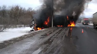 Жуткое ДТП в Шацком районе - автомобили загорелись после столкновения, есть погибший