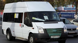 Плюс полчаса на остановке: в Рязани сняли с рейса хамовитого маршрутчика