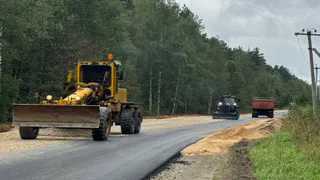 В Гусь-Хрустальном районе уложили 2,6 километра асфальта рядом с деревней Икшево
