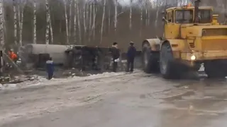 Соцсети: под Касимовом перевернулась фура