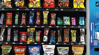 В Брянске обнаружили в школах торговлю в запрещенных автоматах