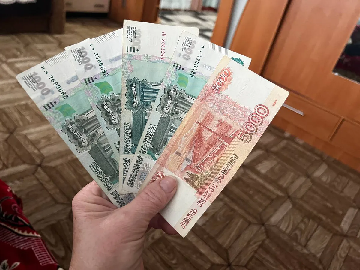 Россиянам, у которых есть вклады в рублях, сообщили о приятных новостях к концу 2025 года

