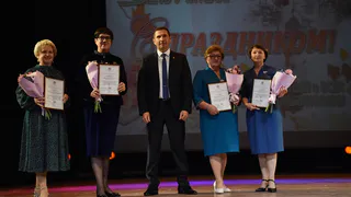 В Пензе торжественно поздравили педагогов и работников детсадов с профессиональным праздником