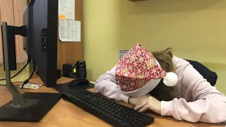 Возвращаемся на работу! Эксперты дают советы, как пережить постпраздничный синдром