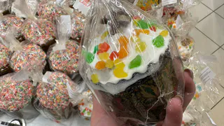 Кулич «Царский» Пекла его в прошлом году к Пасхе: невесомый, нежный воздушный - удачное тесто, классная глазурь