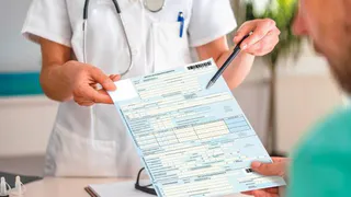 Выплаты по больничному увеличат в два раза