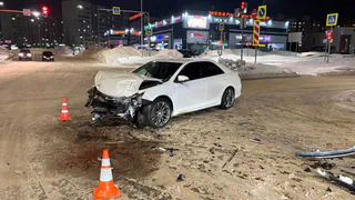 Поворот налево обернулся травмами: три человека пострадали в жёстком ДТП на перекрёстке в Нижнекамске