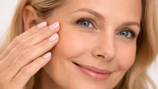 Тратила тысячи на кремы для глаз, а помогли семена за 100 рублей — морщинки стали меньше уже через неделю