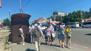 Россиян переведут на новое расписание, теперь суббота станет рабочей. Люди в ярости