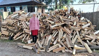 В Чувашии продолжают реализацию благотворительного проекта по обеспечению дровами пенсионеров и инвалидов