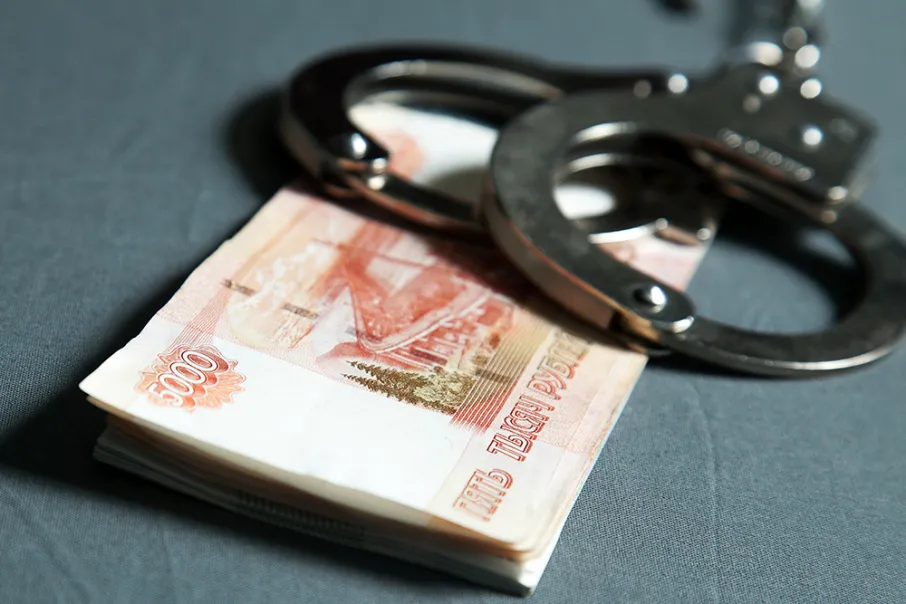 Аферисты украли у нижнекамки 11 000 рублей