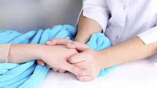 Онкологические больные остались без импортных лекарств