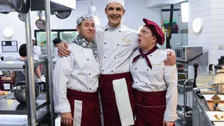 Жителей Брянщины пригласили на работу в «Вкусно – и точка»