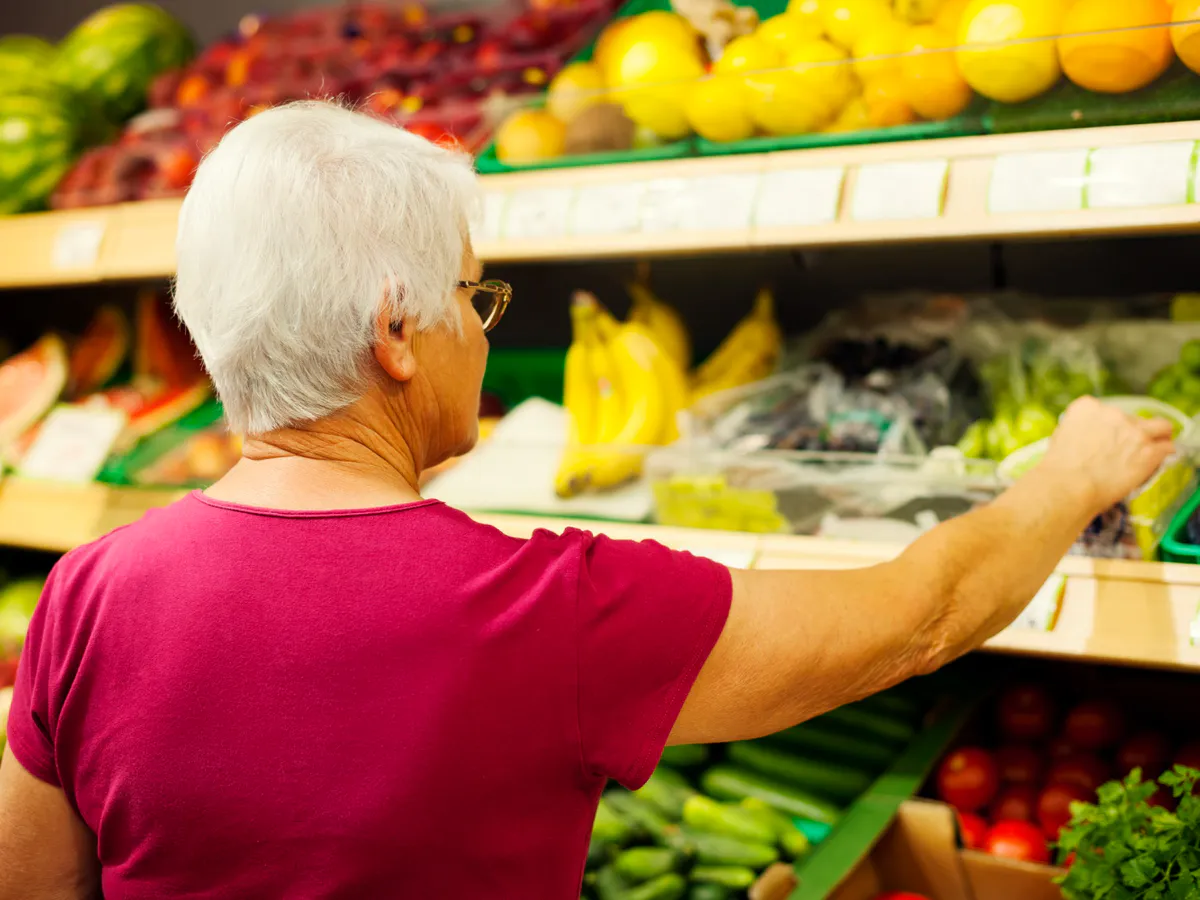 И работающим, и неработающим. Для всех пенсионеров введена новая льгота – можно оформлять