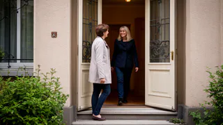 Никогда не пускайте этих людей в свой дом - обернется бедой: 1 мудрая цитата Мураками