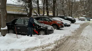 Прогревал мотор по 20 минут каждое утро зимой — а зря: всё решает одна стрелка