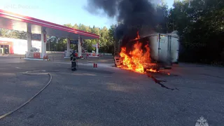 На заправке возле Старых Петушков сгорел грузовик
