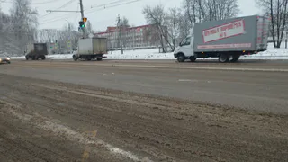 В Рязани пьяный водитель «Газели» протаранил припаркованные авто