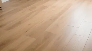 Ламинат уже прошлый век: копеечная замена досок – стелим в один слой, а пол настолько теплый, что зимой можно ходить без тапочек