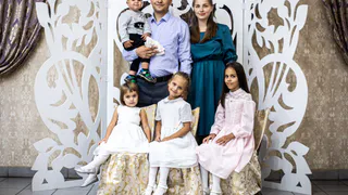 “Мы не надеемся на государство”: в День матери рязанка рассказала, как воспитывает четверых детей