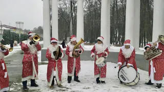 Публикуем маршруты: По улицам Рязани продолжают курсировать «Новогодние Почтобусы»