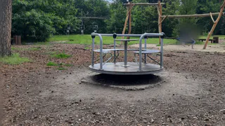 В  Заречном  12-летний мальчик травмировался на карусели