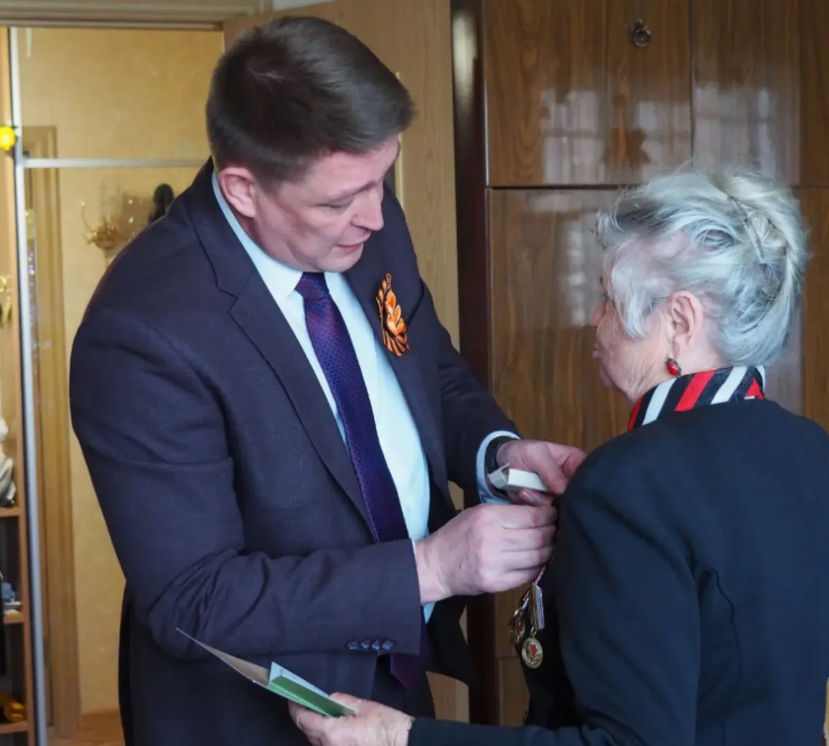 В Пензе 86-летней женщине вручили знак «Жителю блокадного Ленинграда»