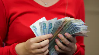 Сотрудница банка во Владимире украла более миллиона рублей с помощью подменных карт