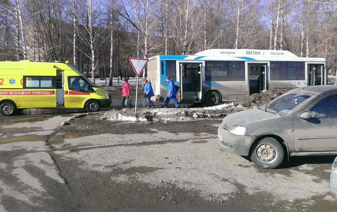 В Нижнекамске в автобусе упала мать с грудным ребенком