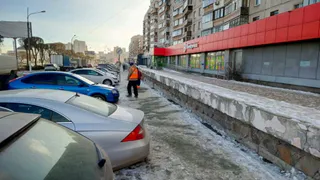 Дорожные службы Магнитогорска продолжают борьбу со снегом: как очищают улицы города