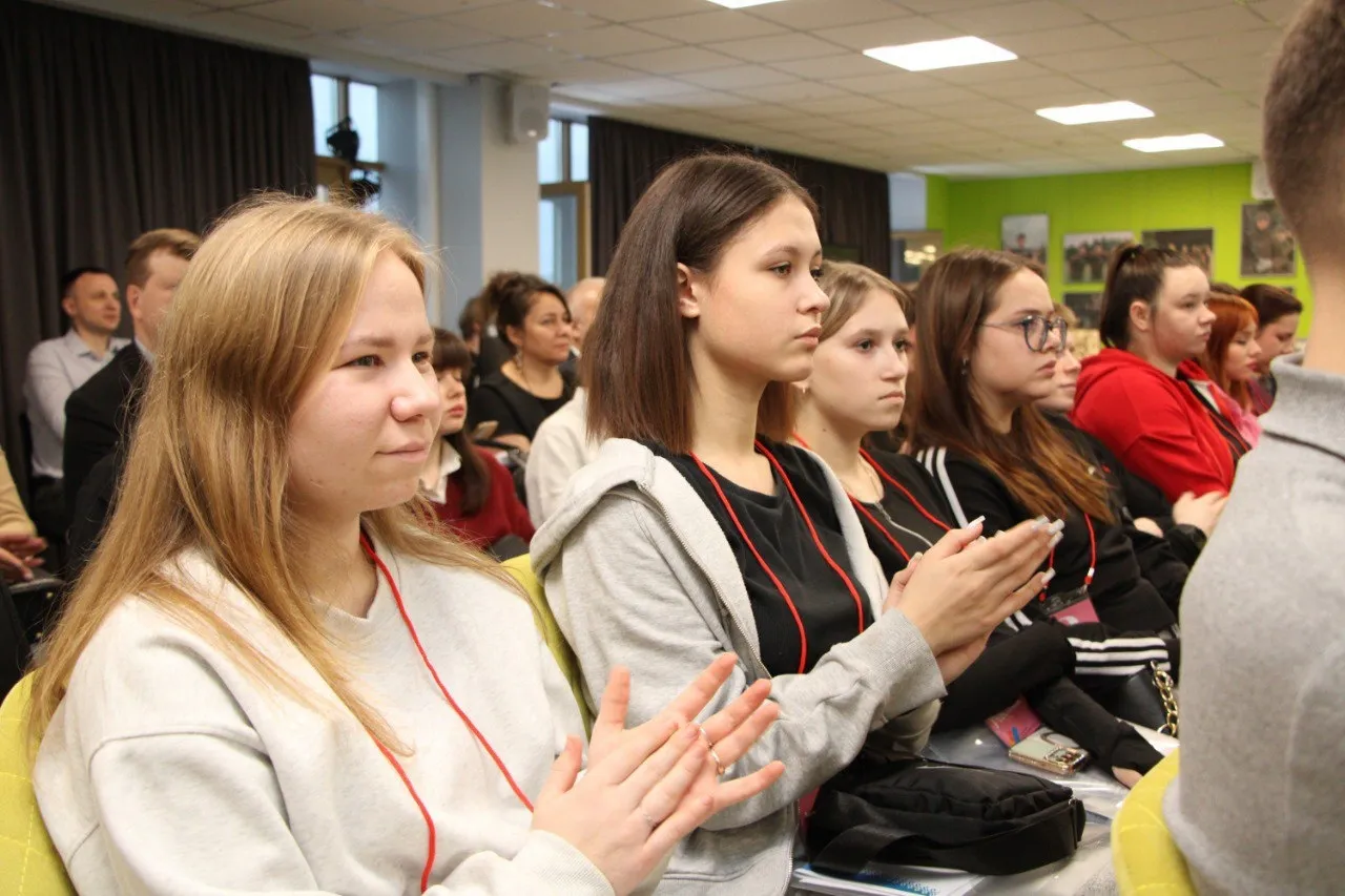 В Сыктывкаре слёт объединил выпускников детских домов и их наставников