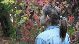 Клещи ненавидят этот запах: стоит всего 45 рублей, а защищает в 1000 раз лучше магазинного спрея