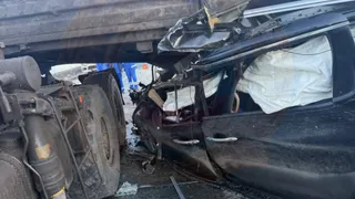 В Альметьевском районе КИА влетела под КамАЗ: погибли два человека 