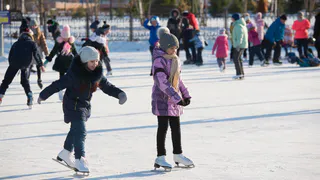 Сегодня начинает работу каток на стадионе «Нефтехимик»