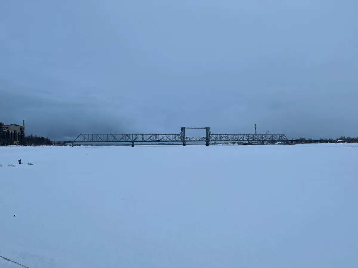 В Усинске ввели ограничения на аварийном мосту через Колву