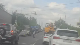 На Куйбышевском шоссе в Рязани образовался крупный затор из-за неработающего светофора