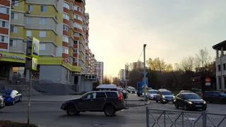 В Рязани водитель внедорожник на пешеходном переходе сбил девушку