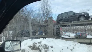 На Южной окружной в Рязани с дороги вылетел автовоз