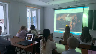 Школьники Коми отметили День Неизвестного Солдата тематическими акциями