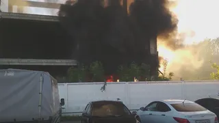 Пожар на улице Новаторов -  горела заброшенная стройка