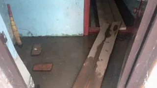 В доме Кольчугина подвал затопило, а отмостка по его периметру оказалась разрушена