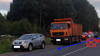 В Сыктывдинском районе грузовик столкнулся с легковушкой: пострадавшие пассажиры находятся в состоянии стресса