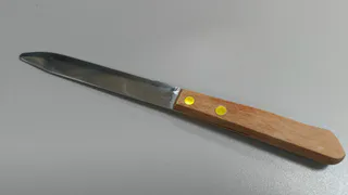 В Рязани мужчина набросился с ножом на соседа из-за соры