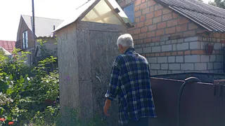 Что добавлять в дачный туалет, чтобы отходы растворялись и запаха не было: эффективные и дешевые средства