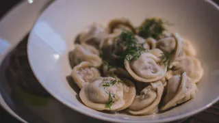 Рога и копыта в тесте: Роскачество назвало марки пельменей, которые нельзя покупать даже по скидке 