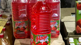 "Светофор" снова порадовал - зашла купить воду, а вышла с целым пакетом напитков: показываю фото и цены