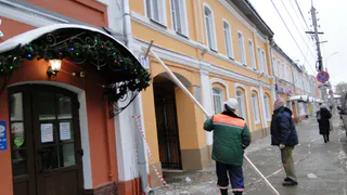 Народная новость: В Рязани начали борьбу с сосульками
