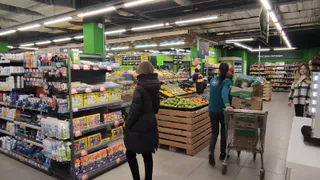 Названа самая вредная ягода: а мы едим ее, покупаем как деликатес и детей заставляем есть